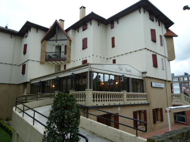 Hotel Alameda Сарауц Екстер'єр фото
